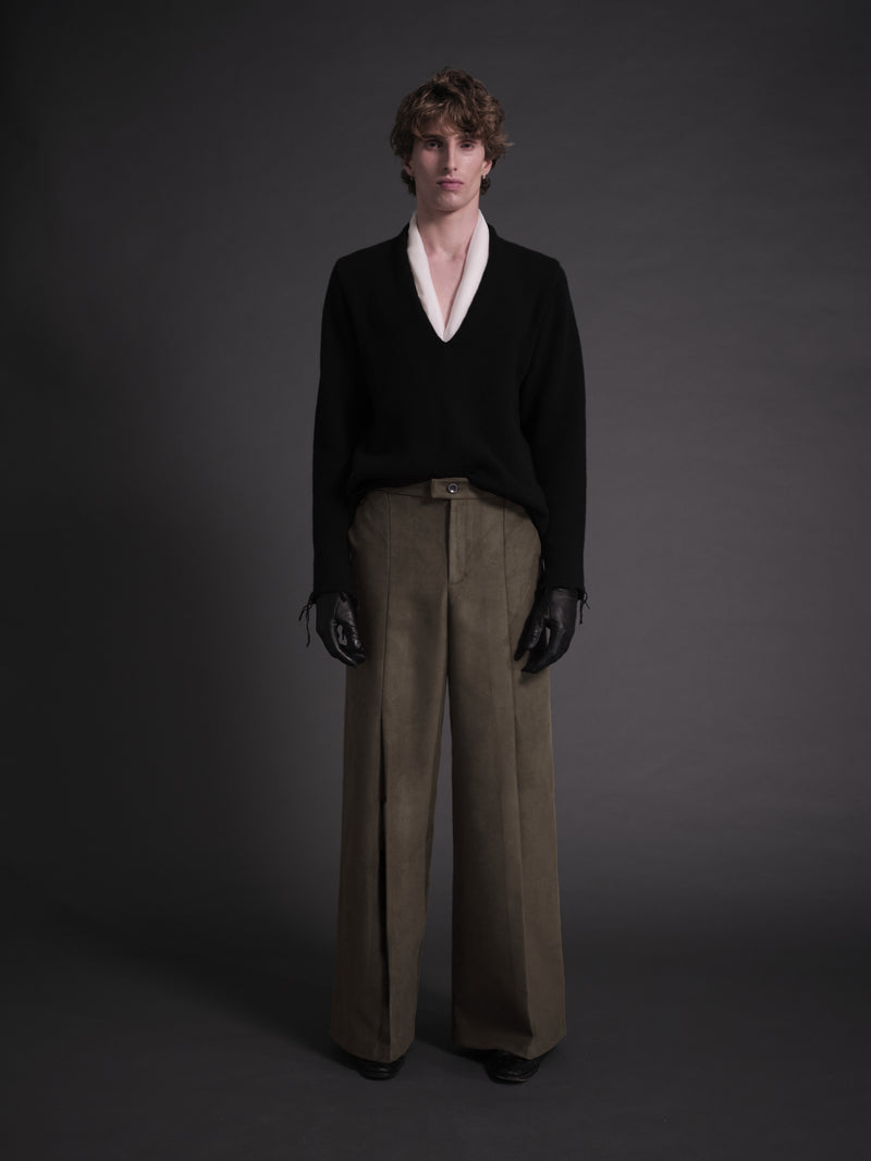 Pleated Wide Trouser